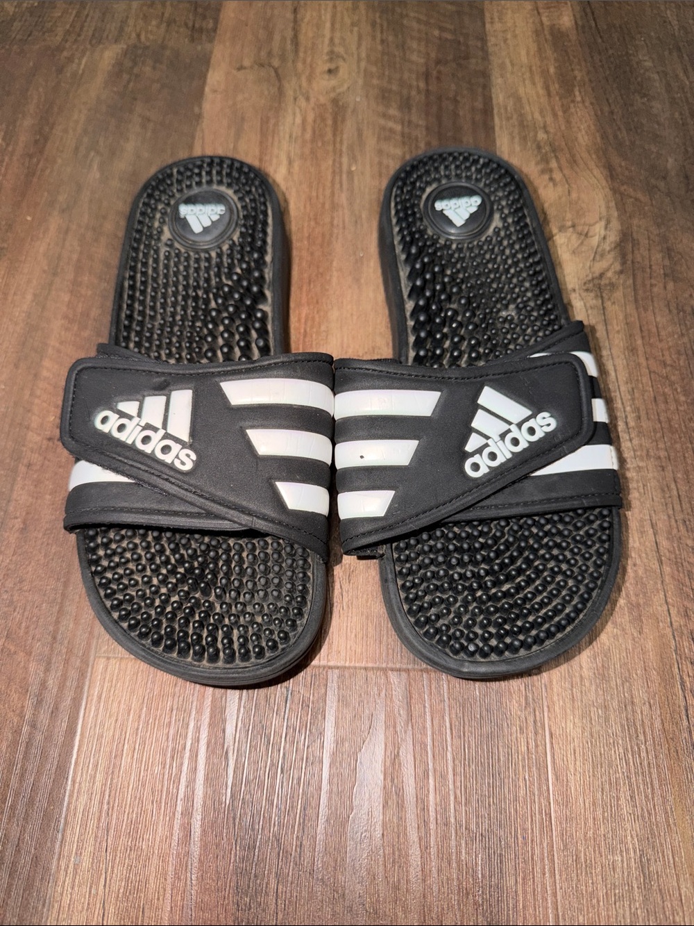 Kids Adidas Adissage Athletic Slides size 6